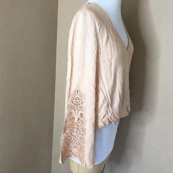 The Jetset Diaries Hyacinth Top Revolve in Blossom - Picture 10 of 12